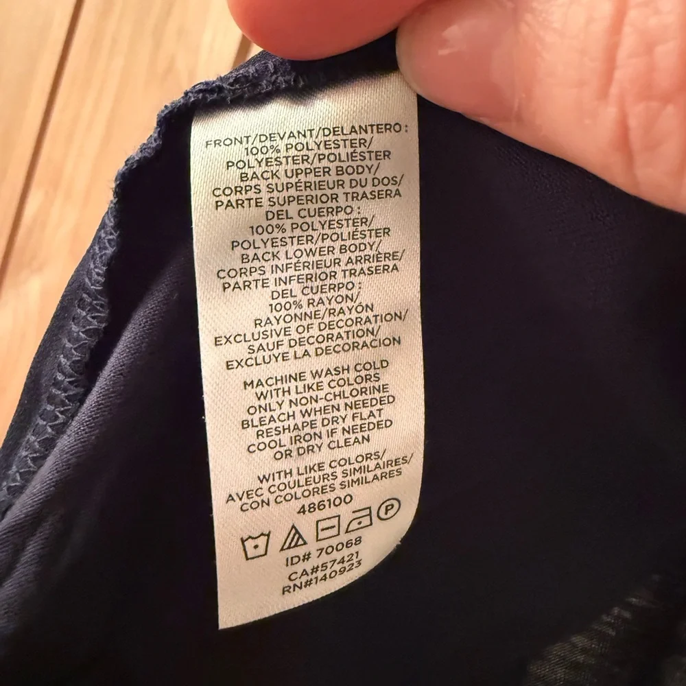 LOFT Navy Sleeveless Blouse - NWT Size 20/22 - Picture 5 of 6